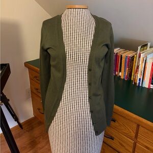 Women's Olive Green Amazon Essentials Cardigan Sweater Size Small With Buttons